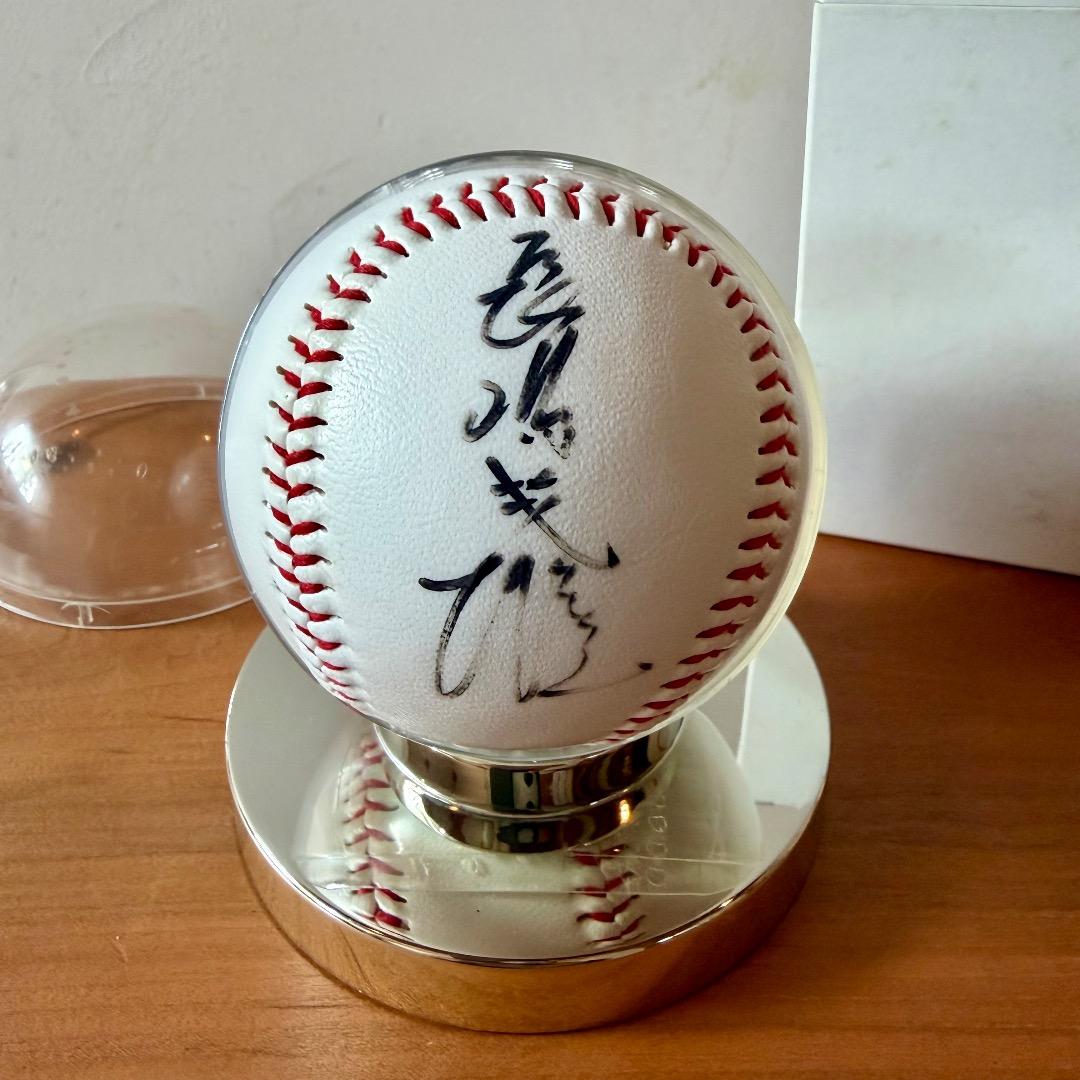 ち*ん様 ジャイアンツロゴ　長嶋茂雄直筆サイン入りボール　 ゴールドスタンド ち*ん様 ジャイアンツロゴ 長嶋茂雄直筆サイン入りボール ゴールドスタンド