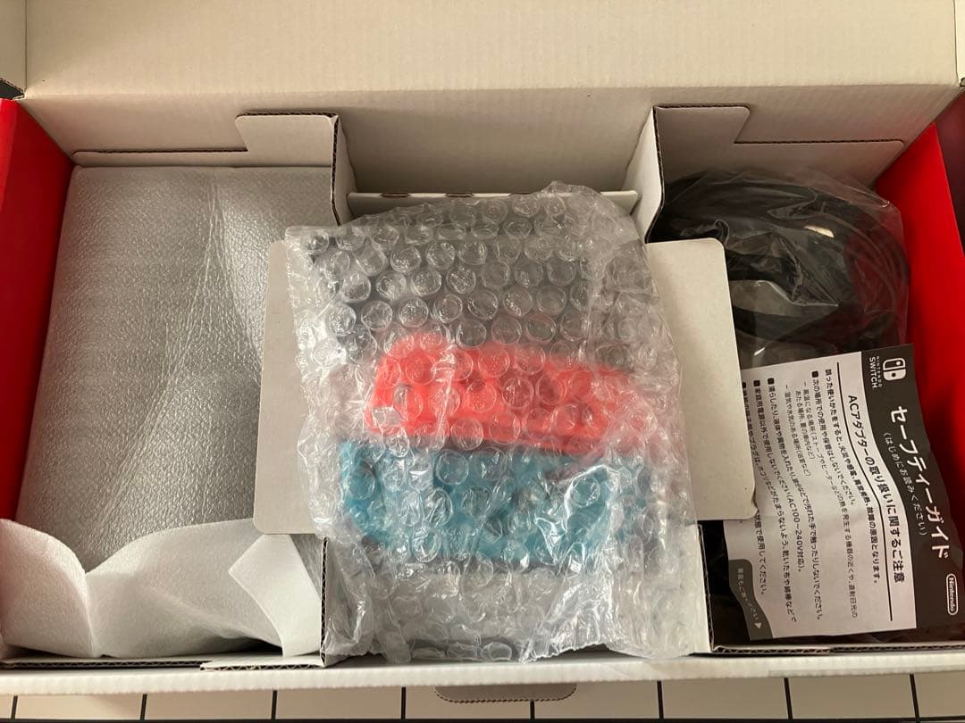 【付属品完備・おまけ付】Nintendo Switch 本体ネオンブルー/レッド