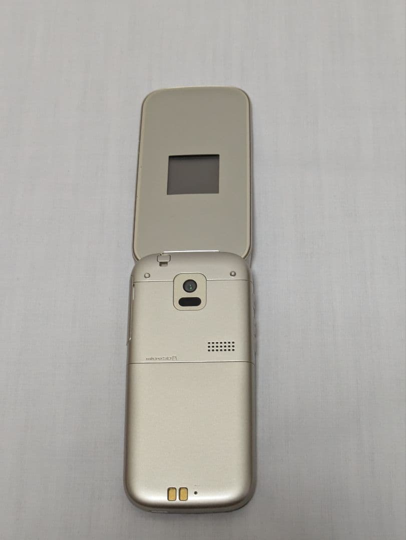 ドコモ FOMA F-01G ゴールド ガラケー本体 折りたたみ式 動作品 - メルカリ