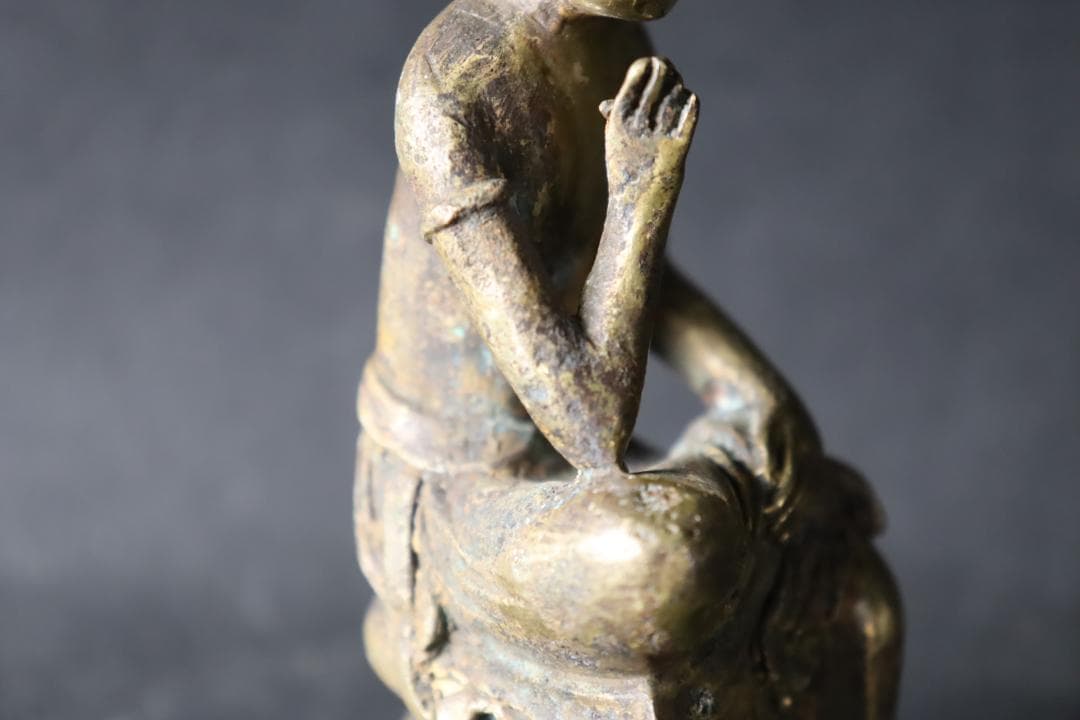 朝鮮仏教美術 銅製鍍金 弥勒菩薩半跏思惟像 11.5㎝ 時代古玩