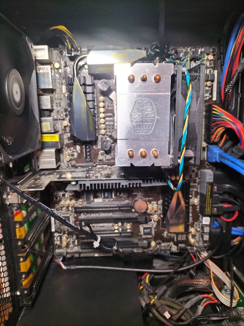 デイトレ 4画面 Windows11 GT 710搭載 Z77 i5