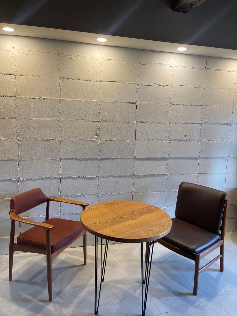 カナ　オーク無垢材　ダイニングテーブル　ラウンドテーブル　ヴィンテージ