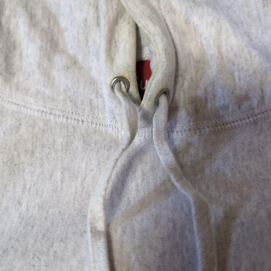 連休最終お値下げ　supreme 19AW パーカー 川口春奈着用 刺繍