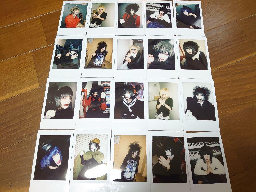 哀さんチェキメメントモリ黒百合と影gulu gulu