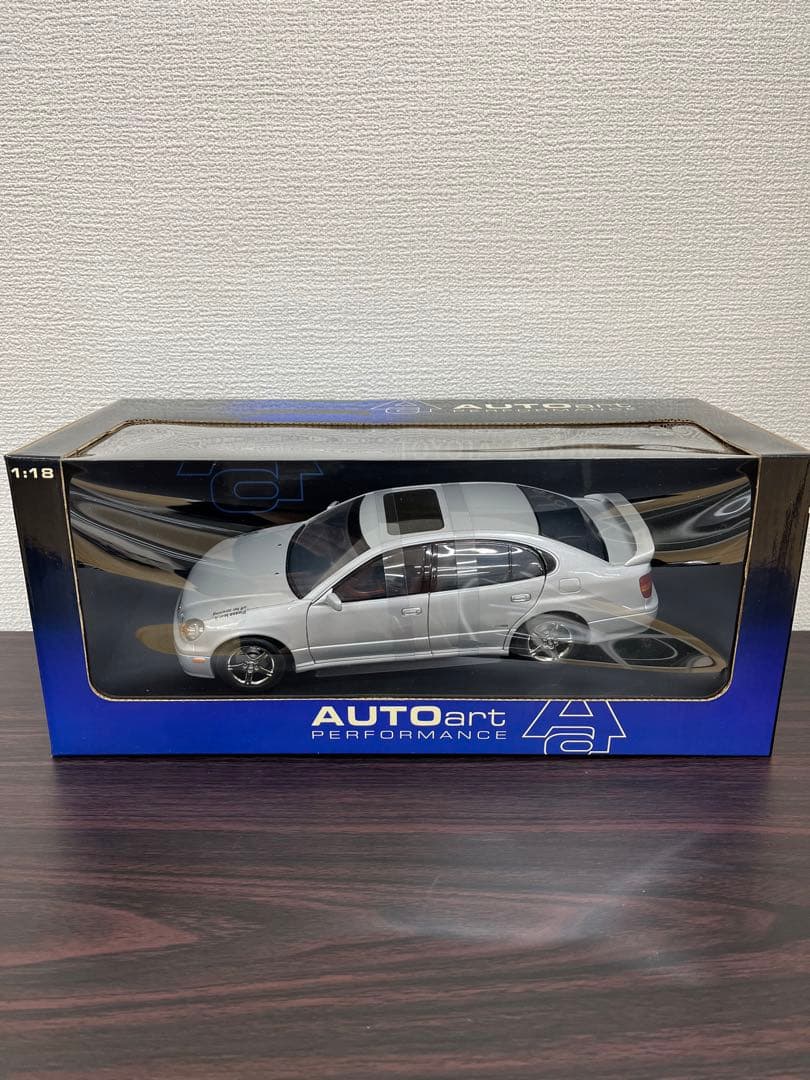 オートアート1/18トヨタ アリスト シルバー