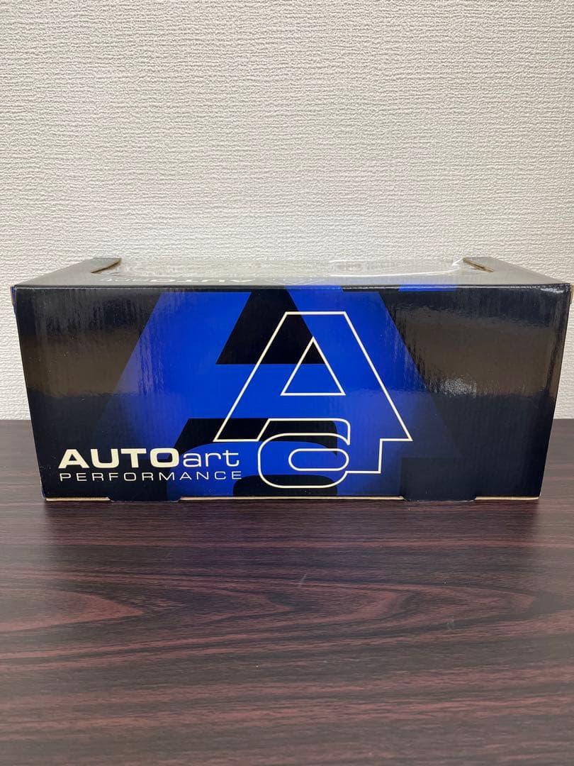 オートアート1/18トヨタ アリスト シルバー