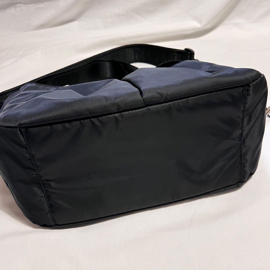 美品　NOMADIS ノマディスBASQUEMSLD 25SSショルダーバッグ