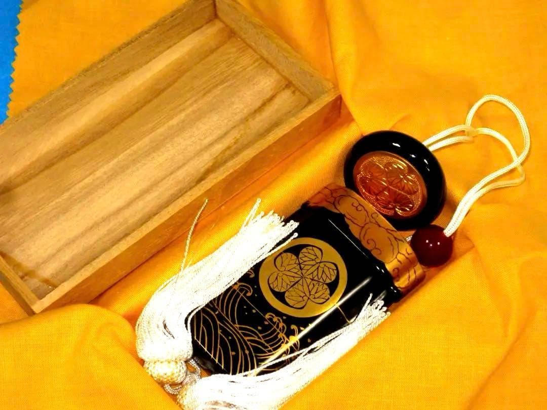 水戸黄門 印籠 三つ葉葵 葵