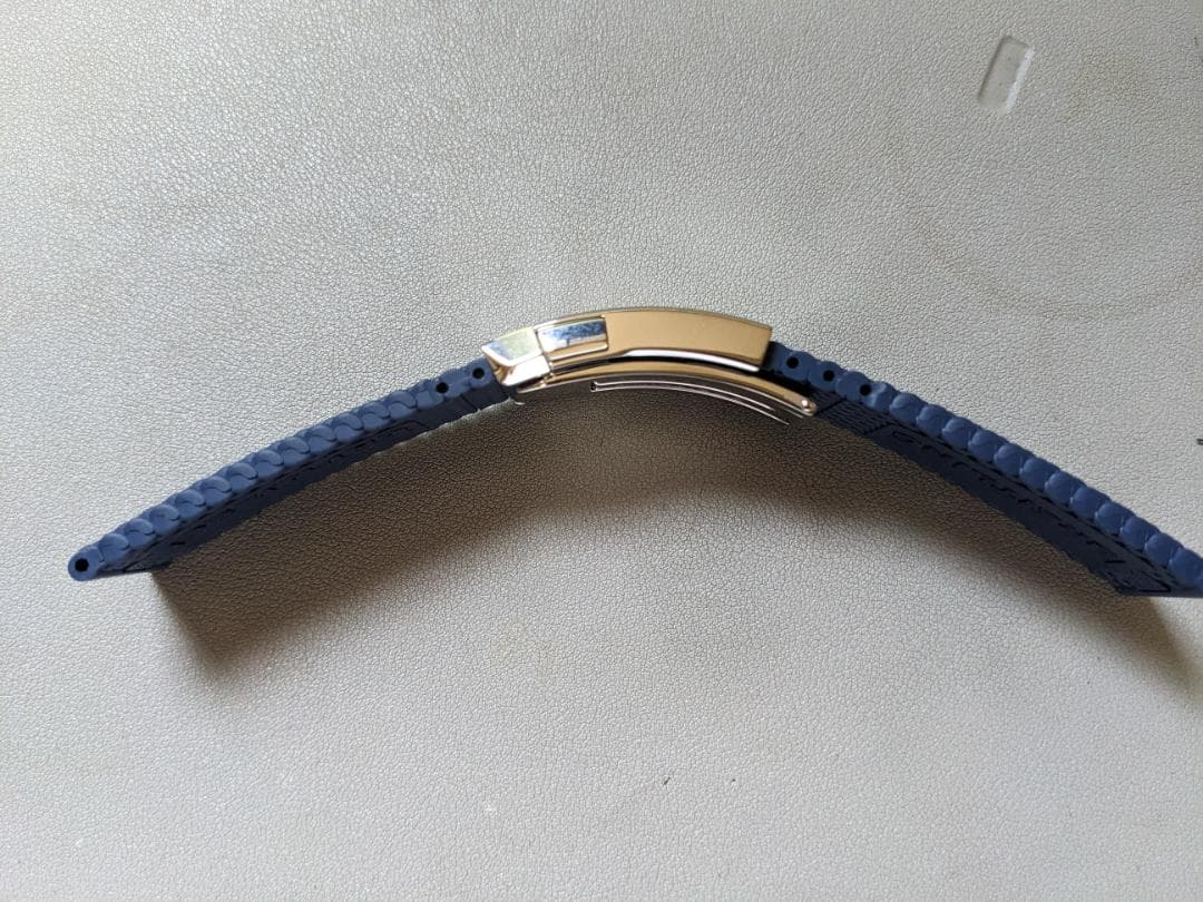 BREITLING スーパーオーシャン 22mm ネイビーラバーベルト　バックル