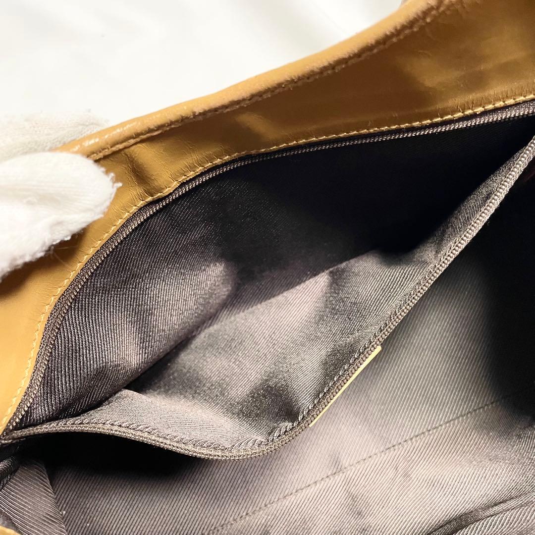 グッチ ジャッキー GGキャンバス ワンショルダーバッグ ムーン 金具 大容量