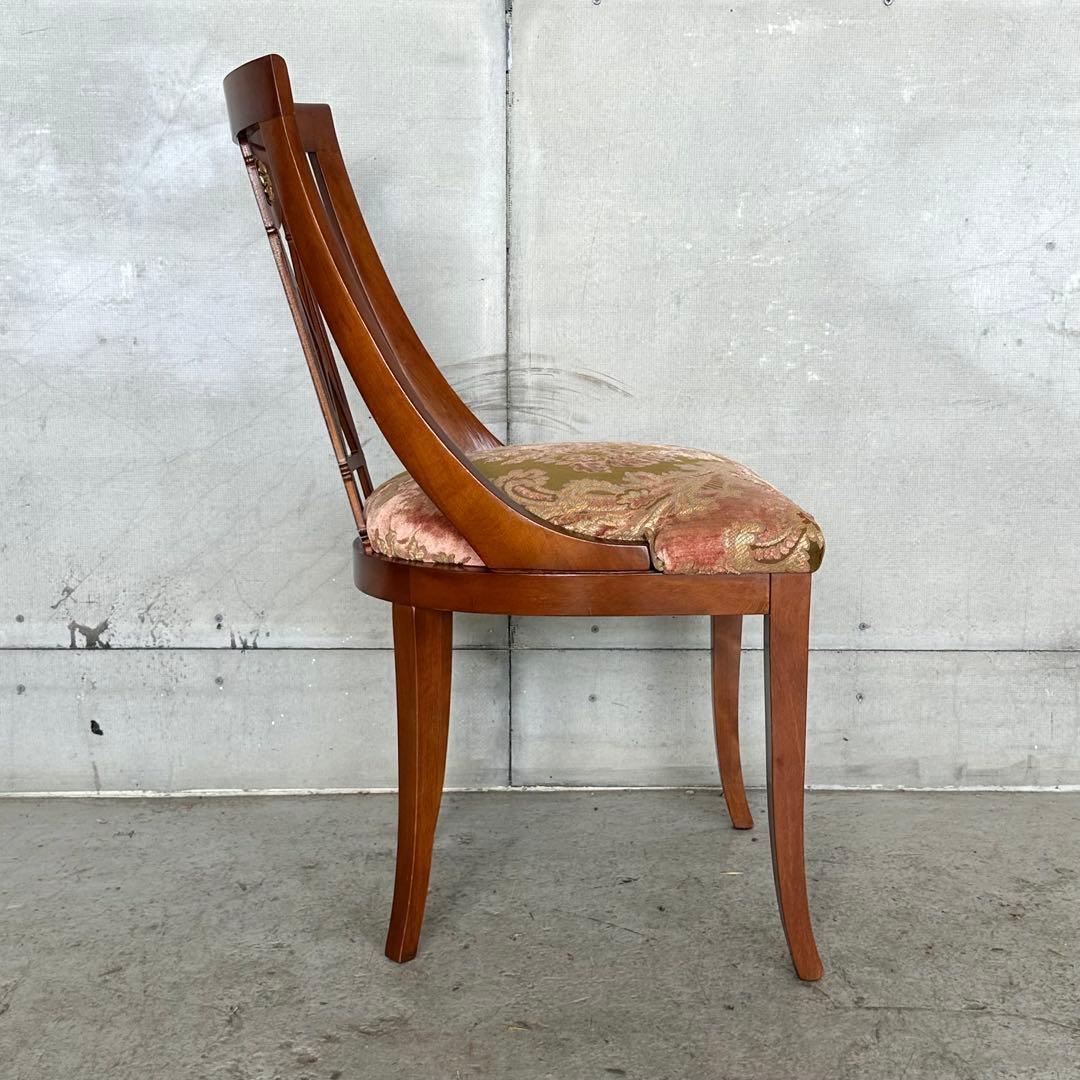 ✦ネオクラシカル様式✦透かし彫り×メダリオン装飾 ダイニングチェア