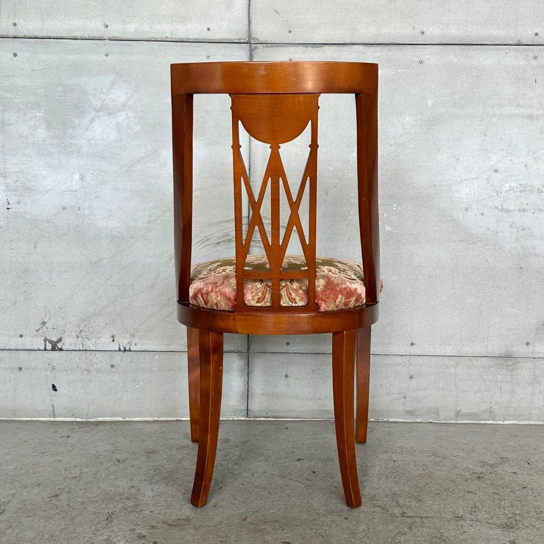 ✦ネオクラシカル様式✦透かし彫り×メダリオン装飾 ダイニングチェア