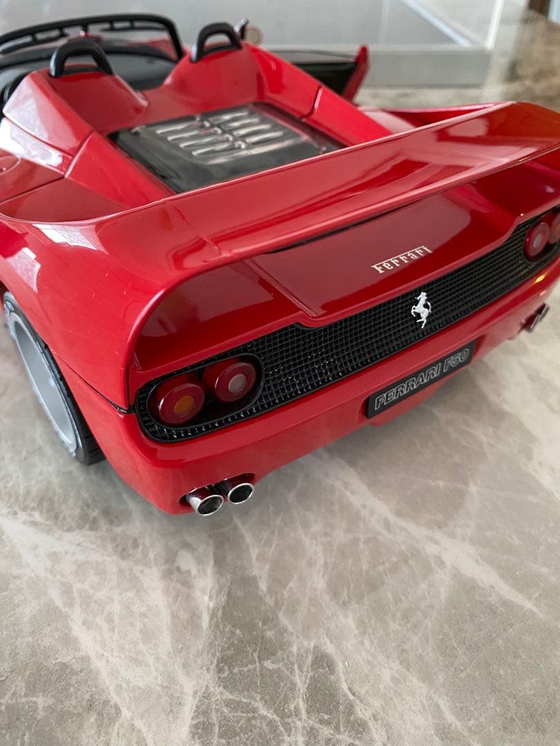 アクリルケース付きFerrari F50 ミニカー赤
