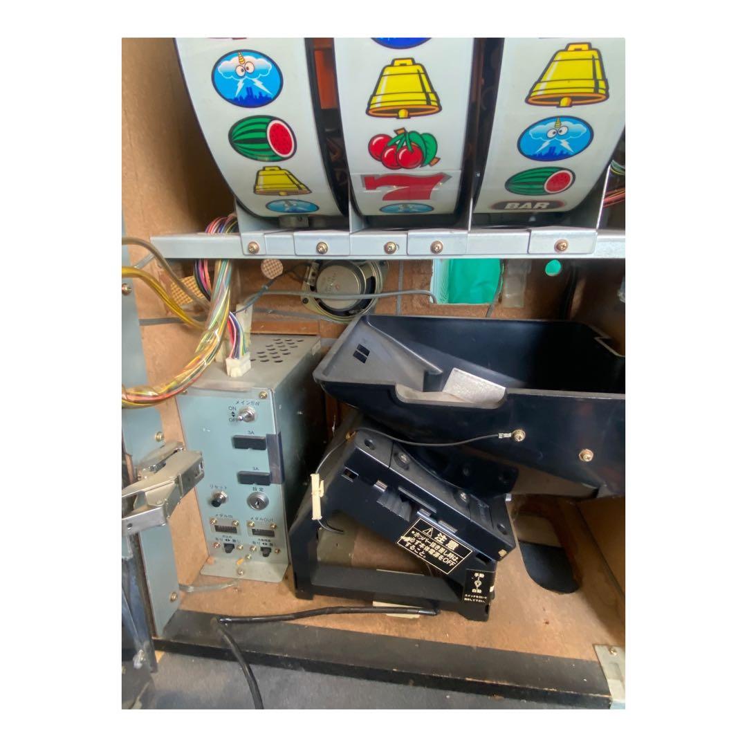 ⭐️パチスロ実機 サンダーV コイン不要機 ドア 設定キーあり 家庭用電源