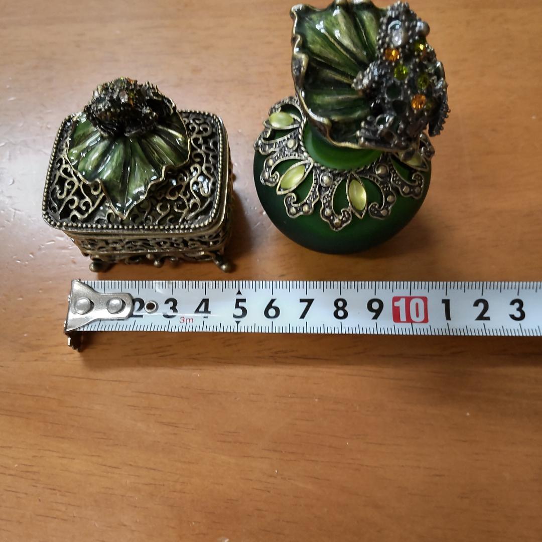 カエル 小物 香水瓶 ビジュー アンティーク風 縁起もの ラッキーモチーフ