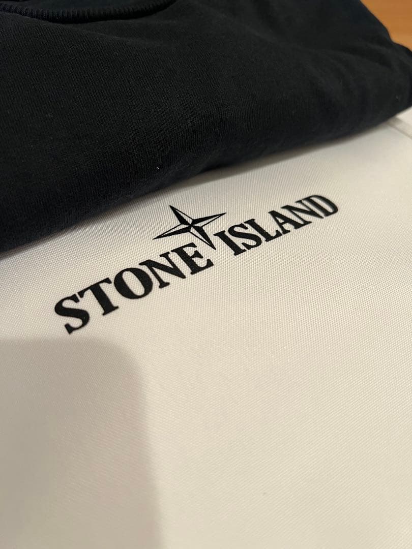 ☆希少！肩刺繍☆ストーンアイランド Tシャツ ☆ネイビー S☆タグ有