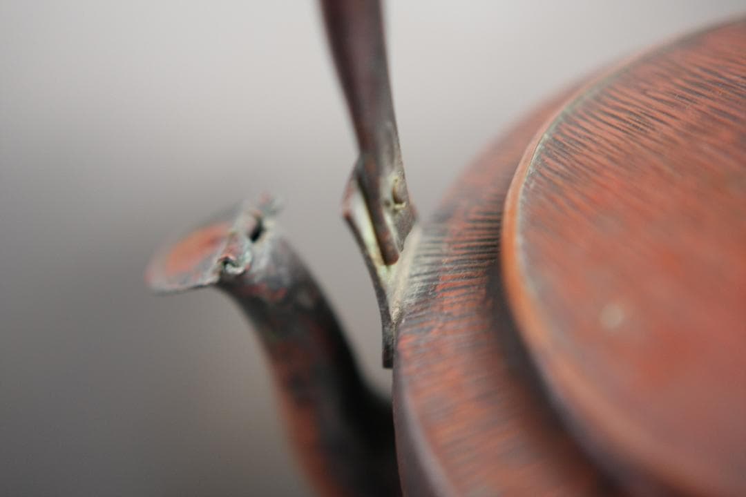 希少 槌目加工 打ち出し紋様入り銅製ヤカン 茶道 薬缶 やかん 細身 繊細