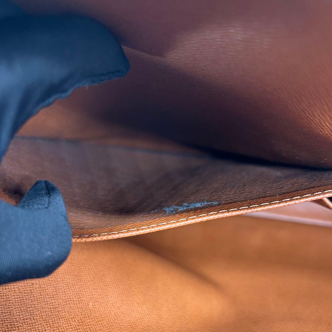 ルイヴィトン ポルトドキュマン ヴォワヤージュ モノグラム　ビジネスバッグ