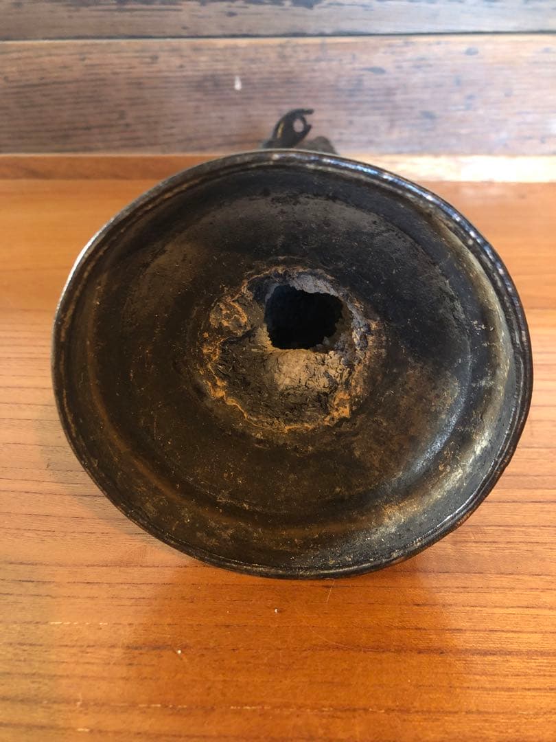 大振りで古格のある古銅聖観音立像杉箱入 大振りで古格