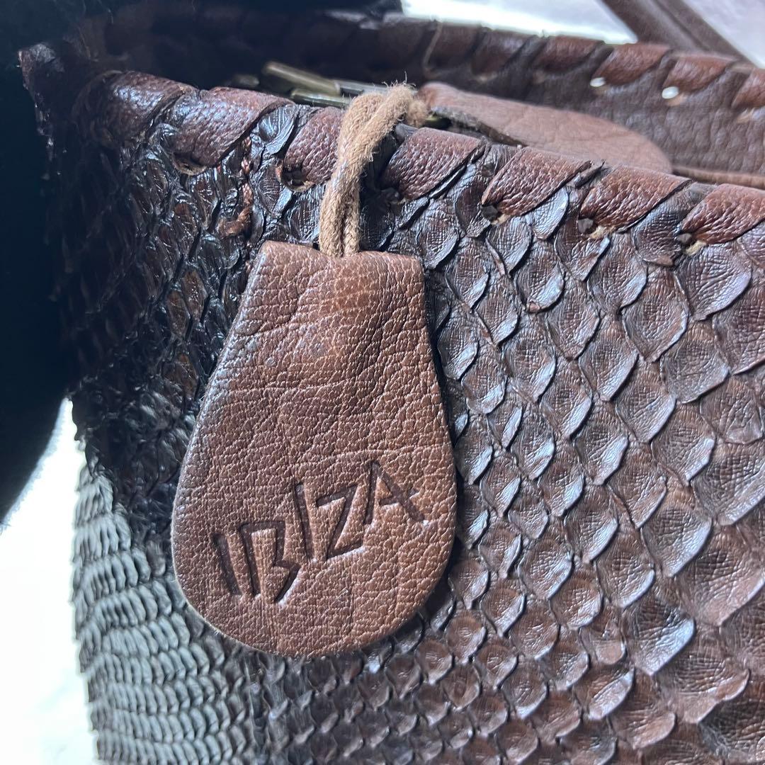 未使用級✨IBIZA イビサ パイソン 蛇革 斜め掛け ３室 ショルダーバッグ