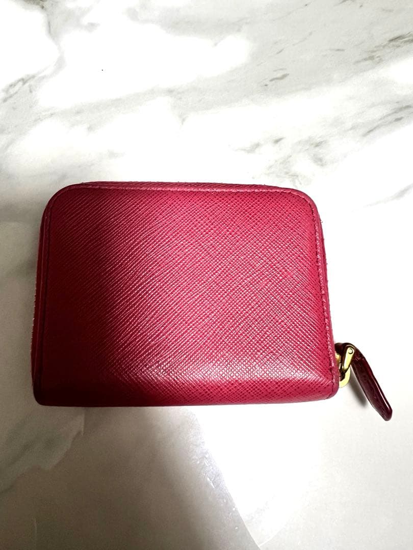 【PRADA】ケース　サフィアーノ