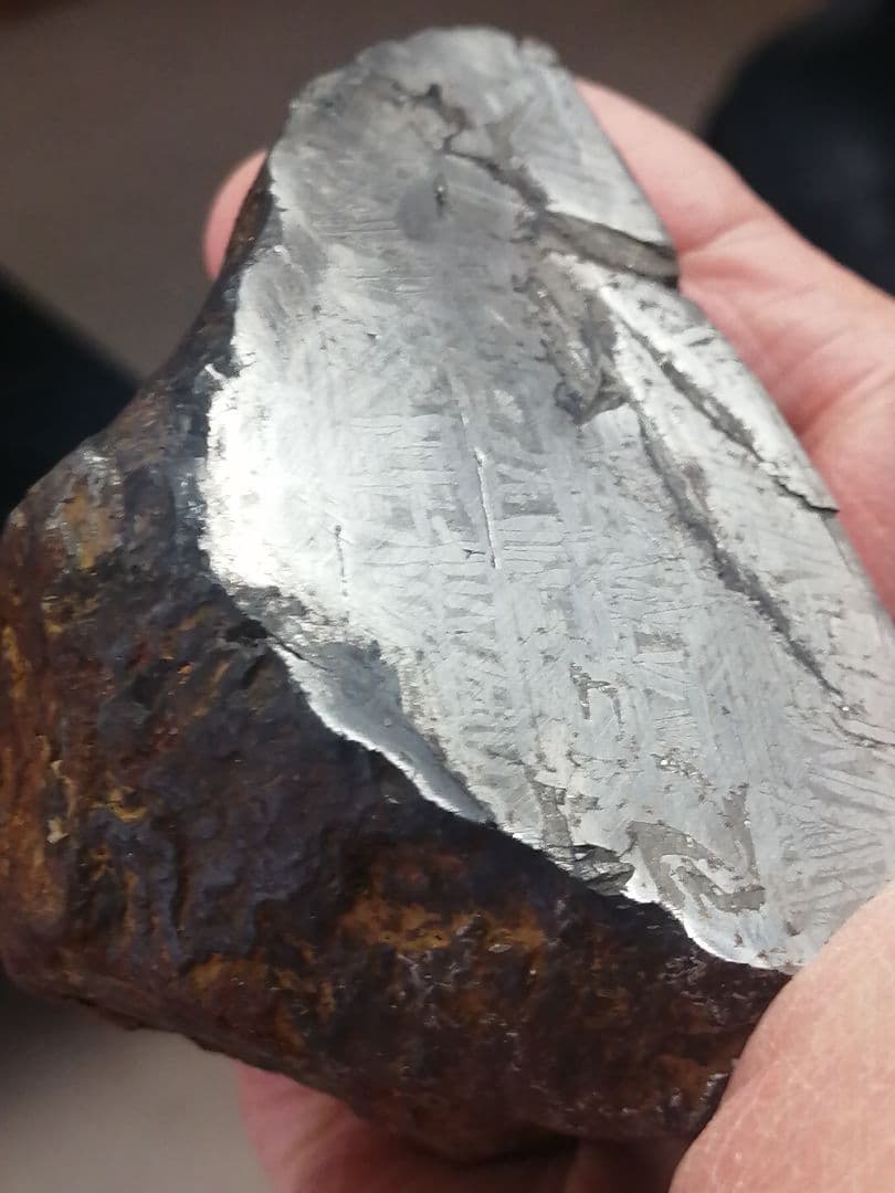 ☆『超隕石』隕石原石 969g 隕石内部 表面は『鏡面仕上げ』になってい