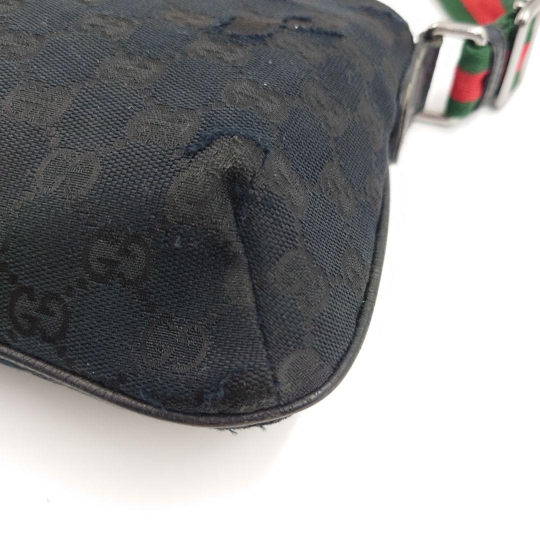 GUCCI ショルダーバッグ 斜め掛け GGキャンバス シェリーライン グッチ