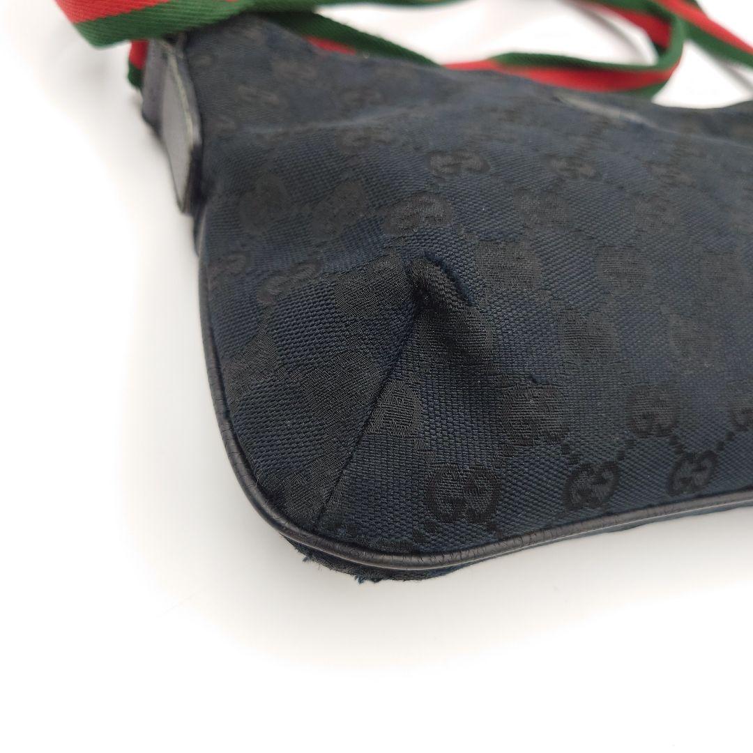 GUCCI ショルダーバッグ 斜め掛け GGキャンバス シェリーライン グッチ