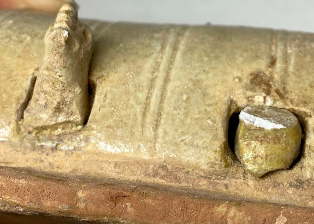 青磁 - Wikipedia 中国宋時代 青磁 陶枕 幅約12㎝ 東さ8-0120②