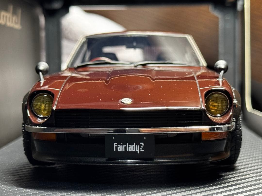こ*あ様 Nissan Fairlady Z [S30] 1/18 マルーン 3111-1Re.jpg?crop=center&