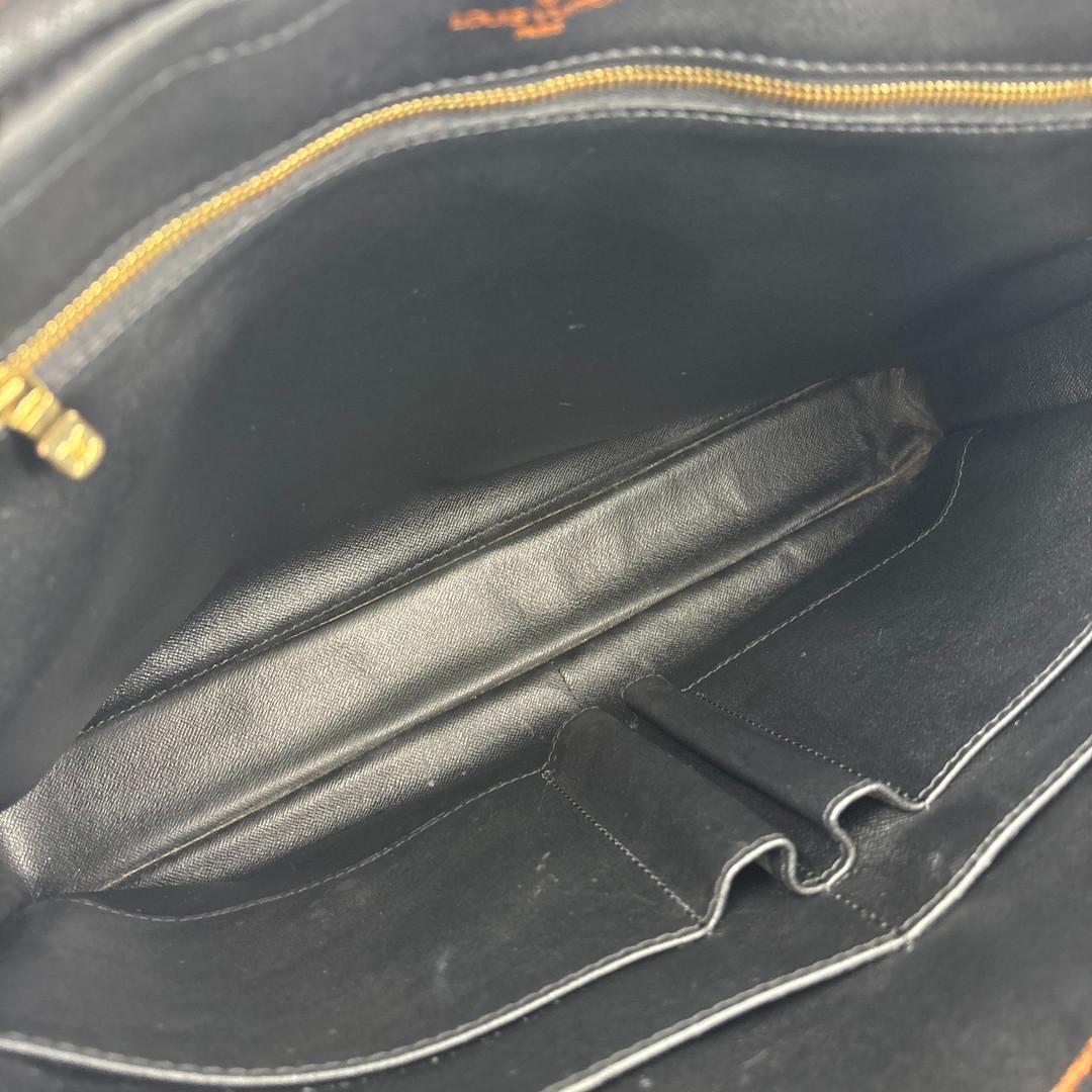 ルイヴィトン エピ ポルトドキュマン ヴォワヤージュ ビジネスバッグ メンズ