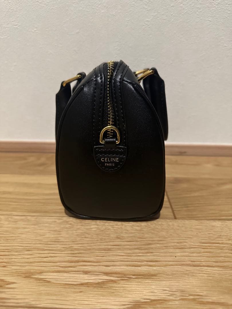 CELINE ブラック　ショルダーバッグ　トリオンフ