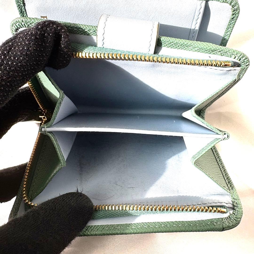 極美品/現行✨ プラダ 折り財布 三角ロゴ バイカラー サフィアーノレザー