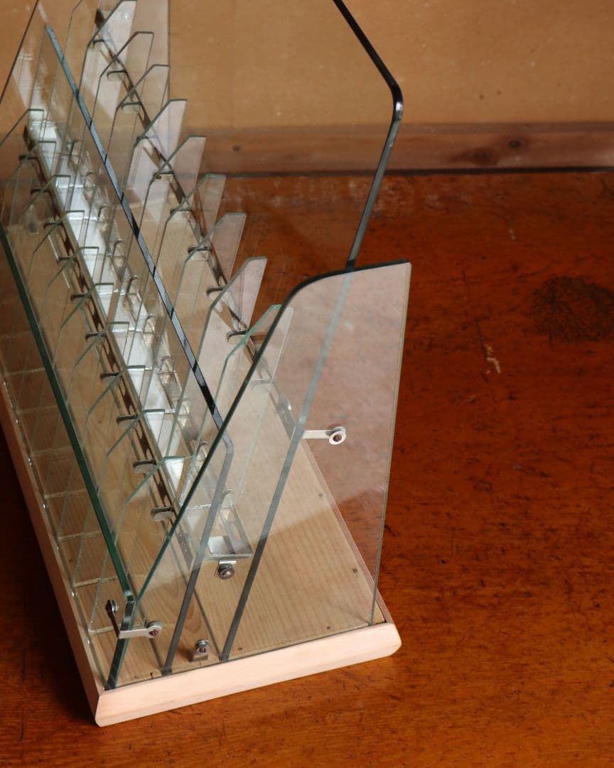 e*n様 古いガラスのペン立て 什器 飾り棚 ガラスケース 文房具