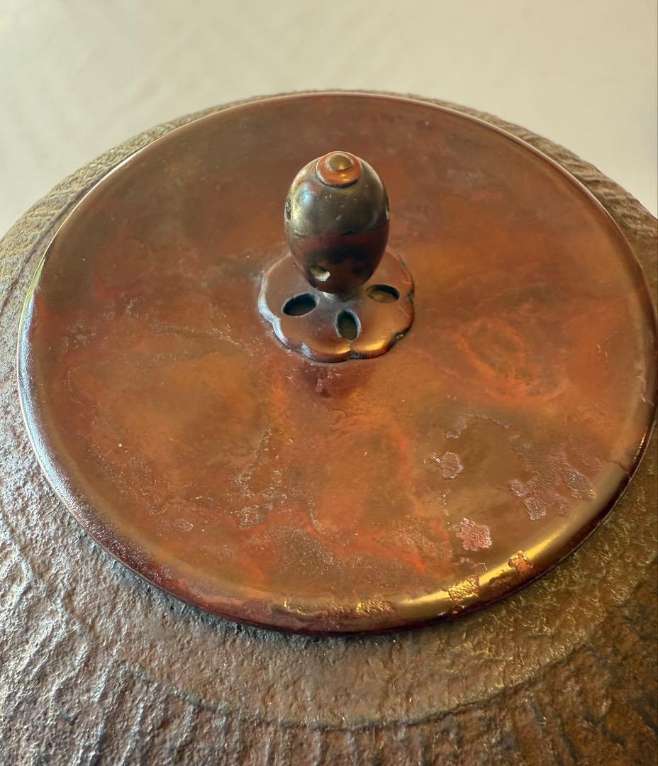 侘びと雅をたたえる銘釜 忠三郎 作 × 東玉堂箱書付 侘び