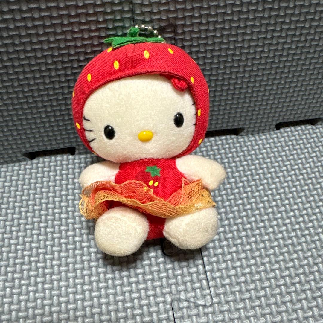 激レア 栃木限定 ハローキティ ぬいぐるみ ご当地キティ 苺 いちご