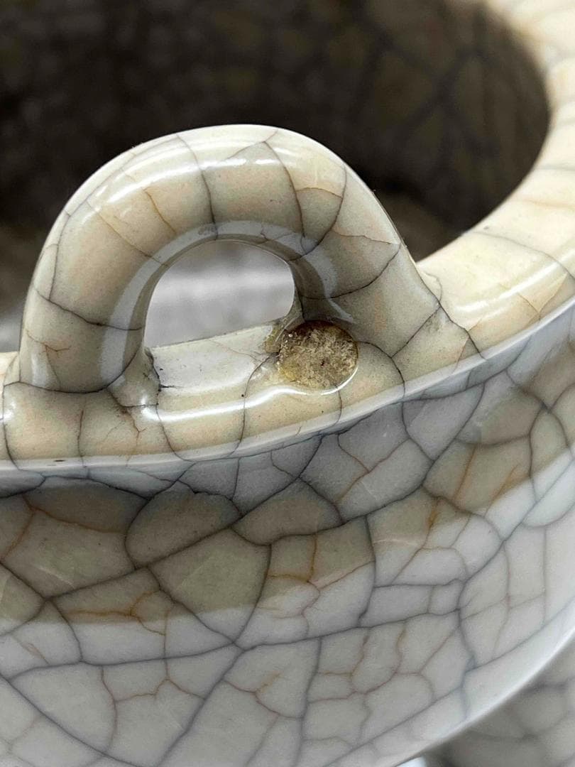 宋時代 青磁 汝官窯包金氷裂紋 支釘焼き 双耳三