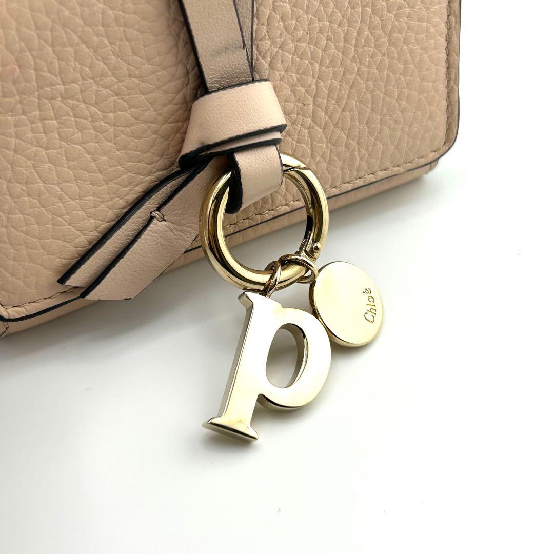 ✨極上美品・箱保存袋付き✨　クロエ　三つ折り　アルファベット　チャーム　レザー