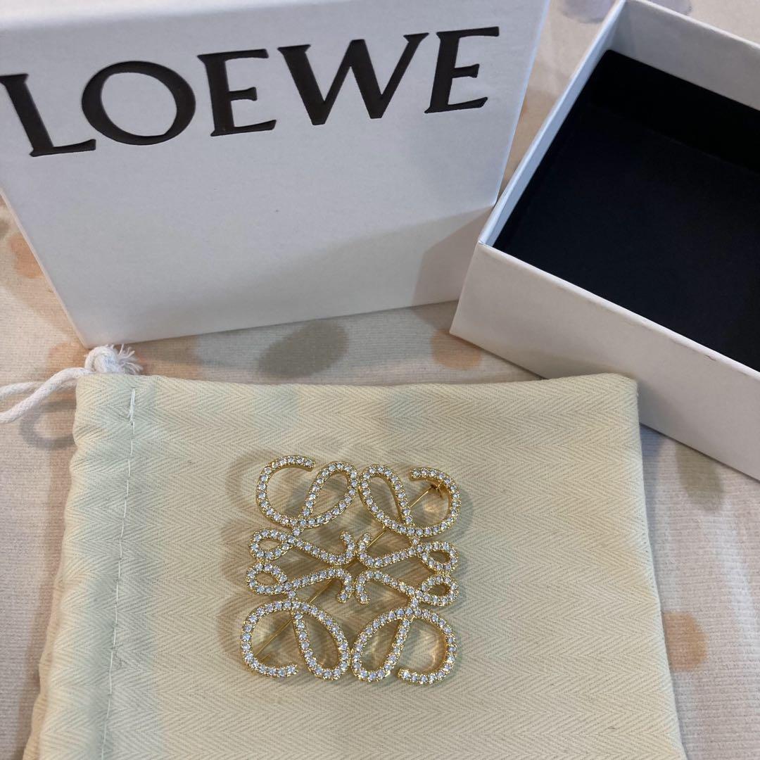 ゴールド LOEWE ロエベ クリスタル ブローチ 新 発売