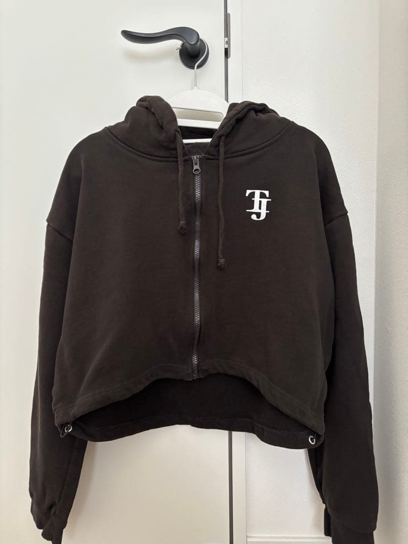 トラジャ Travis Japan VIIsual パーカー