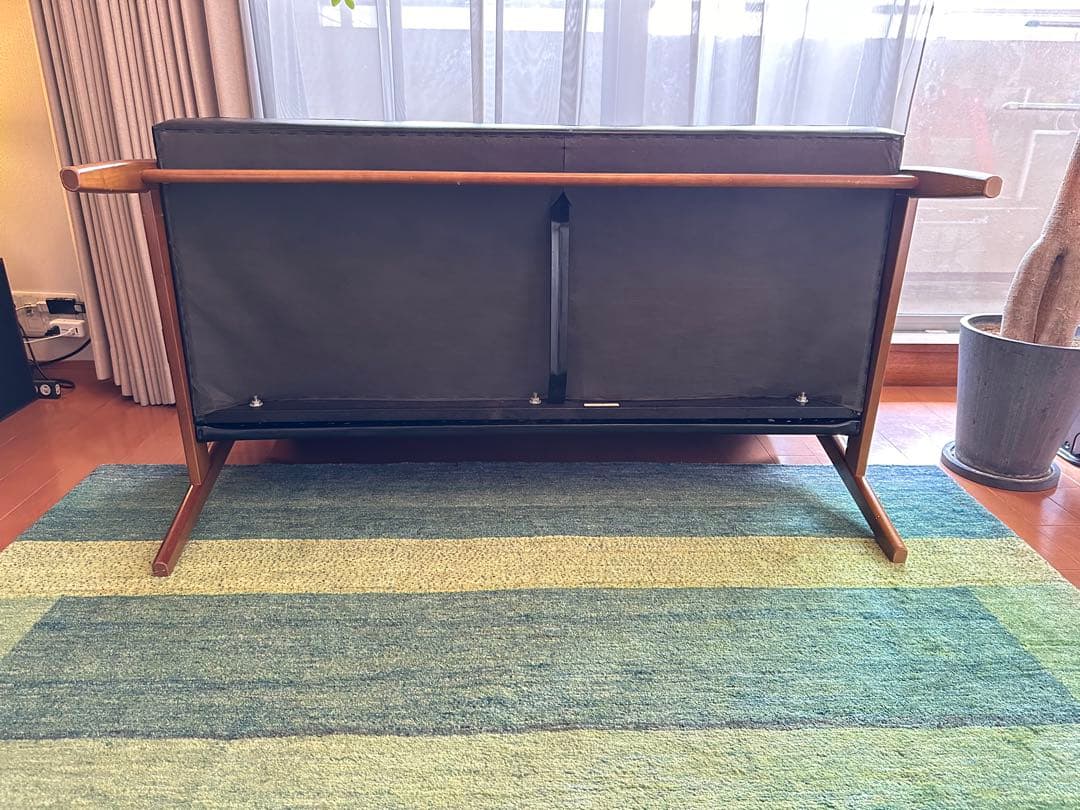 【がわしん】カリモク60 Kチェア2シーター/スタンダードブラック