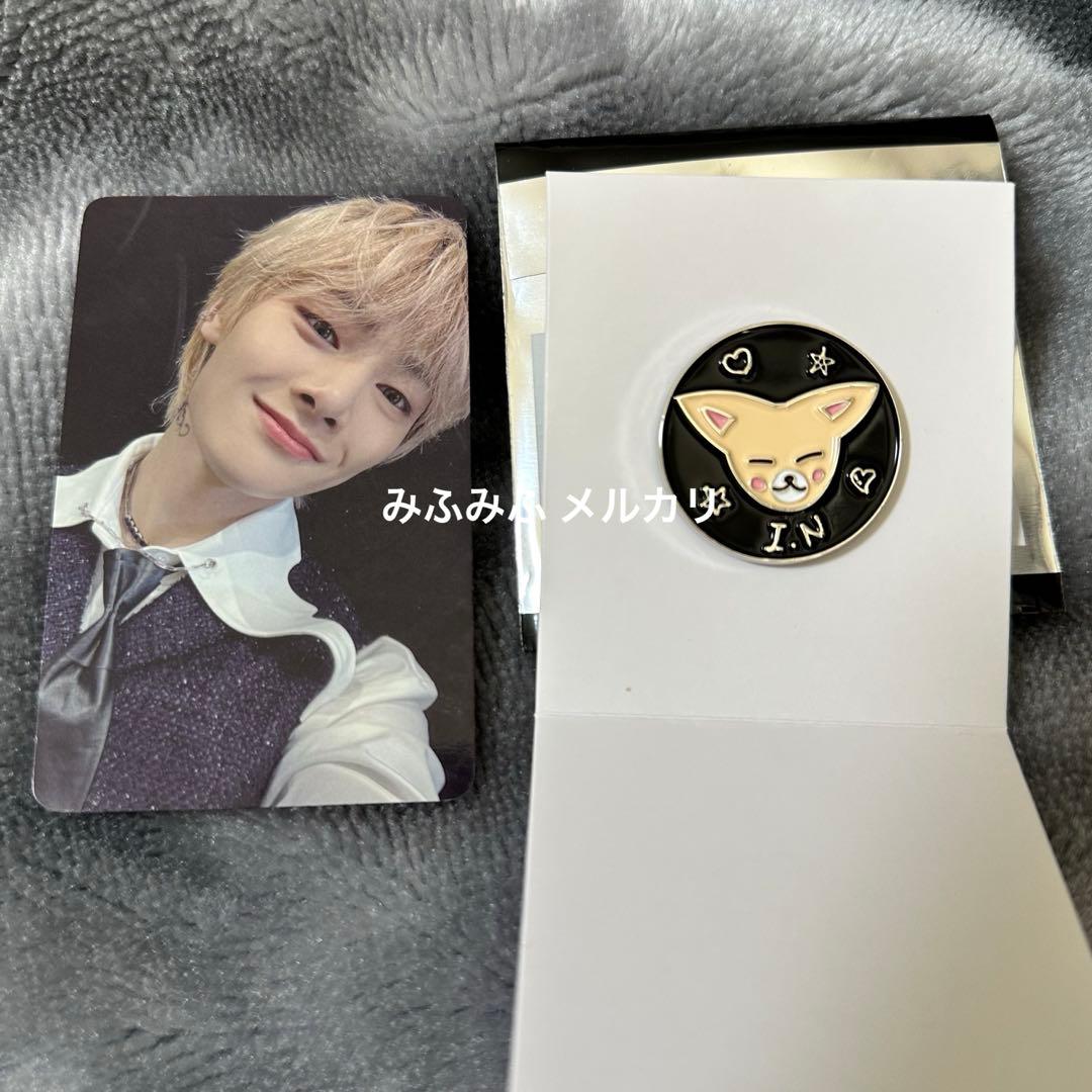 アイエン StrayKids スキズ 展覧会 ピンバッジ フォクシニー トレカ