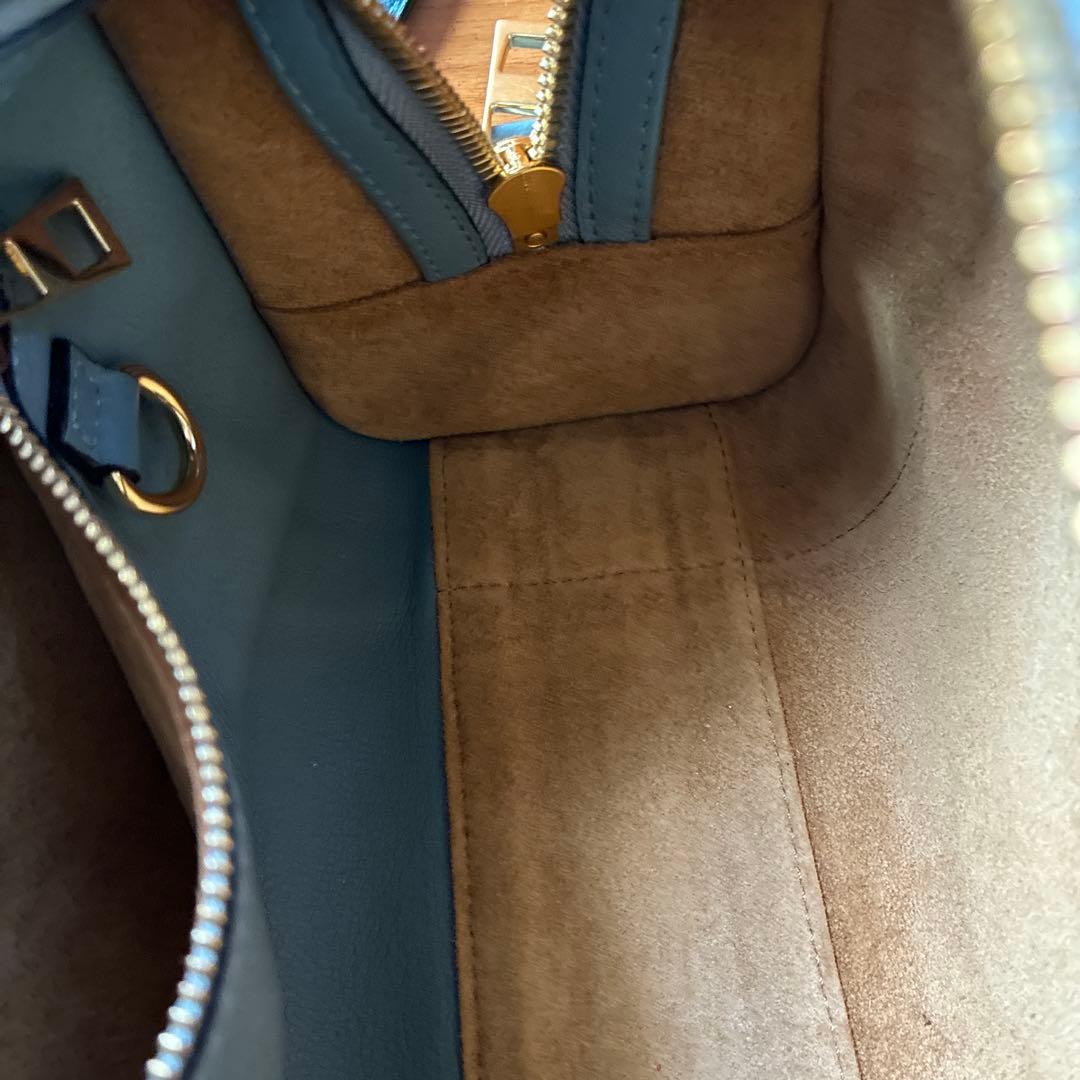 お値下げ❗️LOEWE 青 アマソナ23ショルダーバッグ 保存袋付き