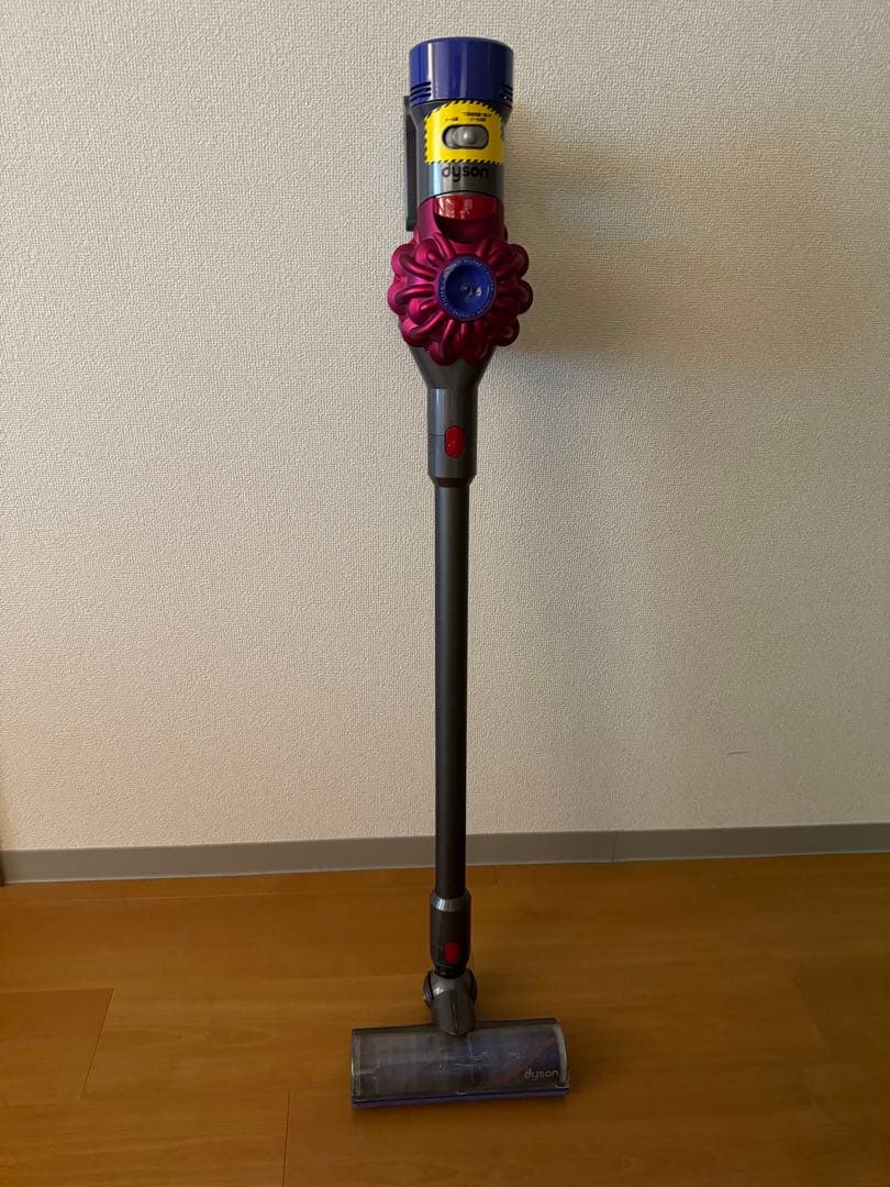 Dyson V7 SV11 コードレスクリーナー ダイソンV7 SV11コードレスクリーナー掃除機3