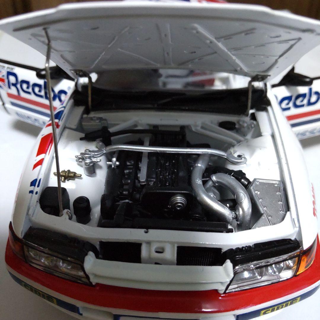 リーボック スカイライン GT-R R32 1/24 トミカ エブロ