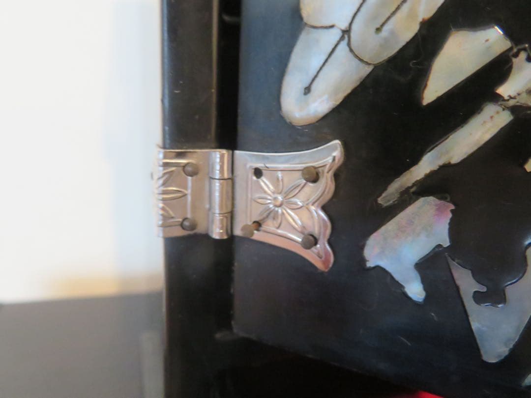 韓国 螺鈿 黒漆 白蝶貝 鶴 花 鳥 小物入 箪笥 ジュエリーボックス 象嵌