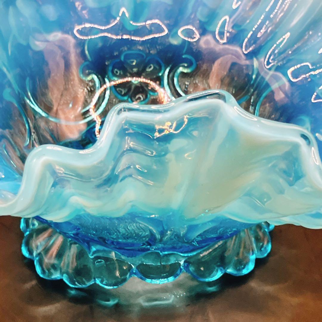 ブルー オパルセント ウランガラス フリル ボウル フェントンかも