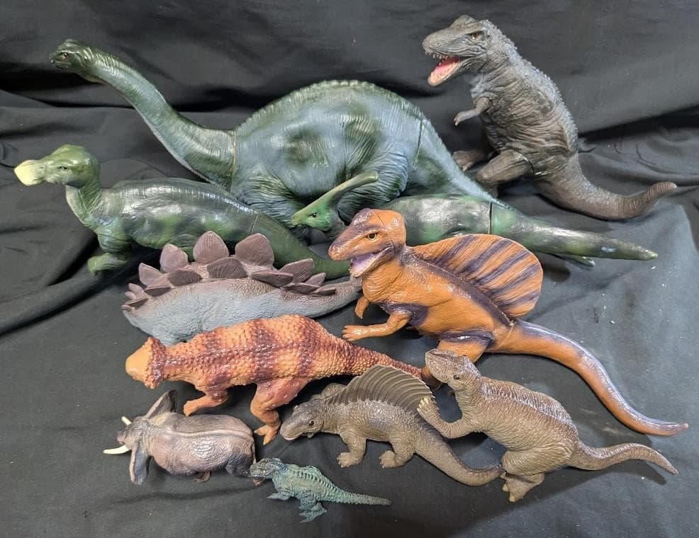 昭和レトロ恐竜（ツクダホビー）ソフビフィギュア9体セット＋2