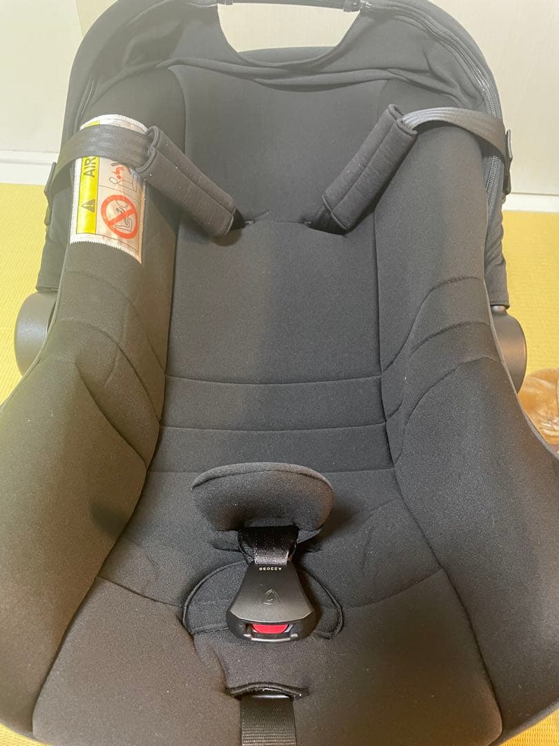 アップリカ チャイルドシート エアキャリーとルーチェ TS アタッチメント付