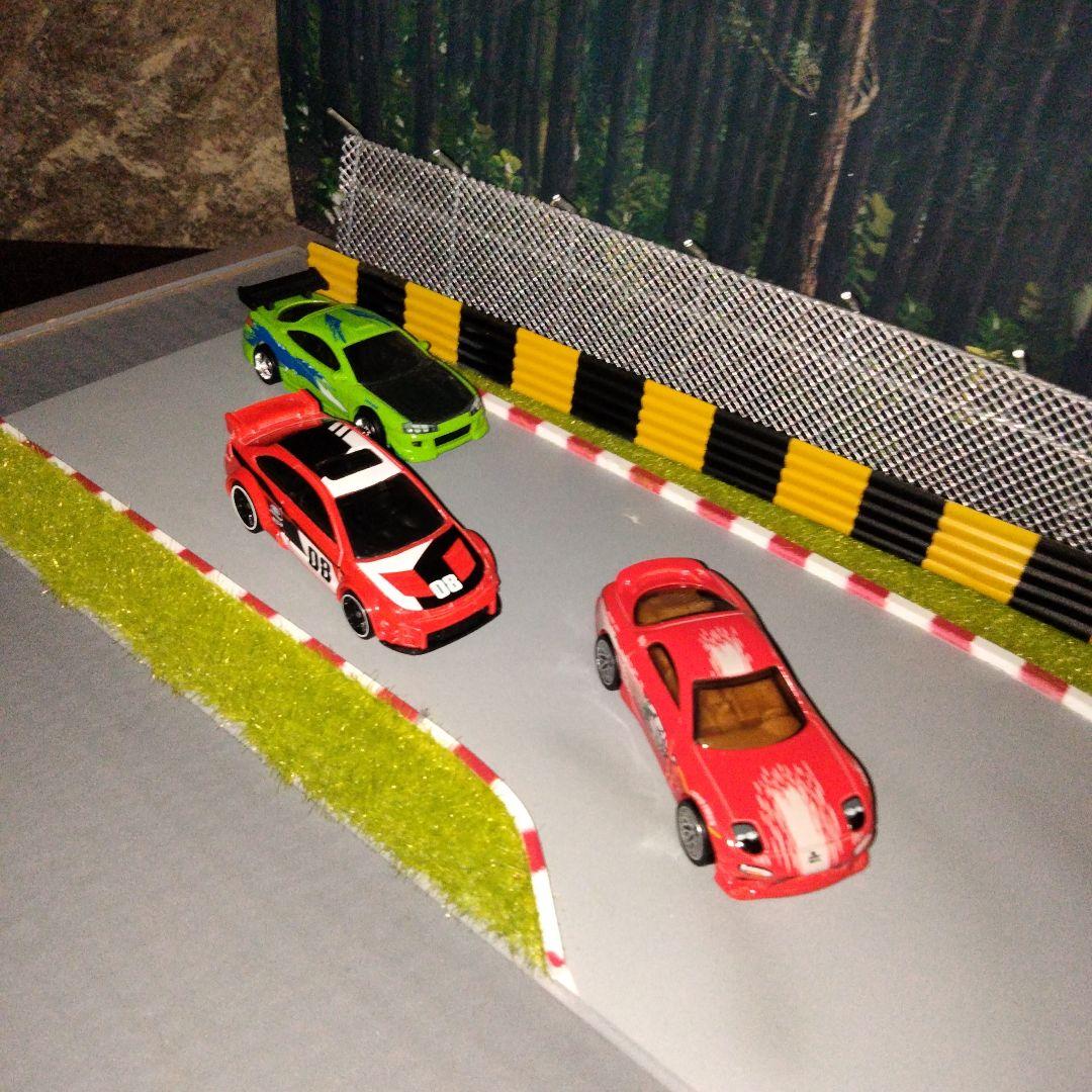 ホットウィール12台セット　ニッサン　マツダ　　　三菱　デコトラ　軽トラ